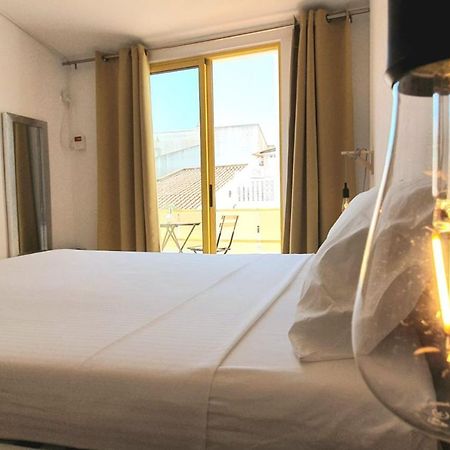 Lovelystay - Yellow Submarine House Lagos Ngoại thất bức ảnh