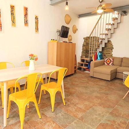 Lovelystay - Yellow Submarine House Lagos Ngoại thất bức ảnh