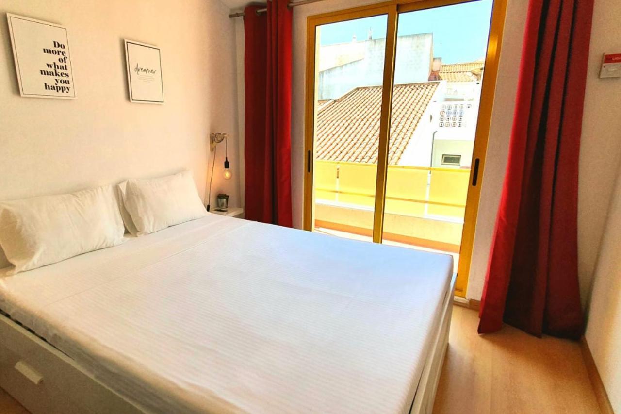 Lovelystay - Yellow Submarine House Lagos Ngoại thất bức ảnh