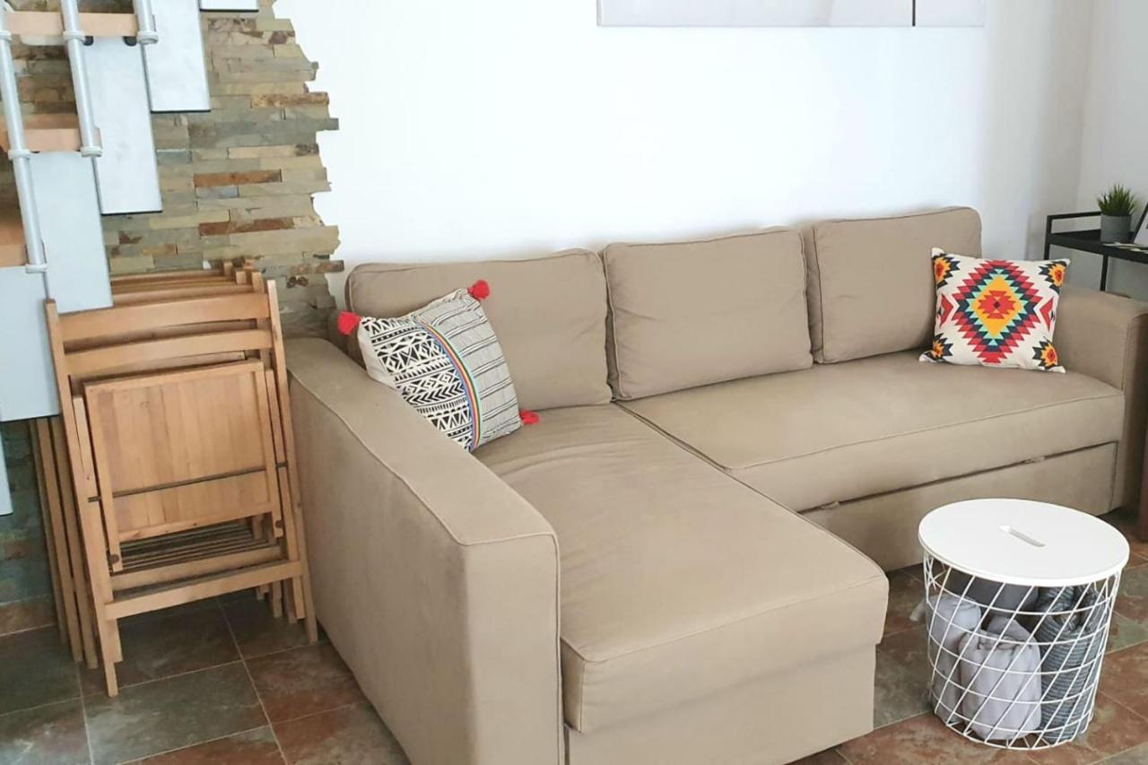 Lovelystay - Yellow Submarine House Lagos Ngoại thất bức ảnh