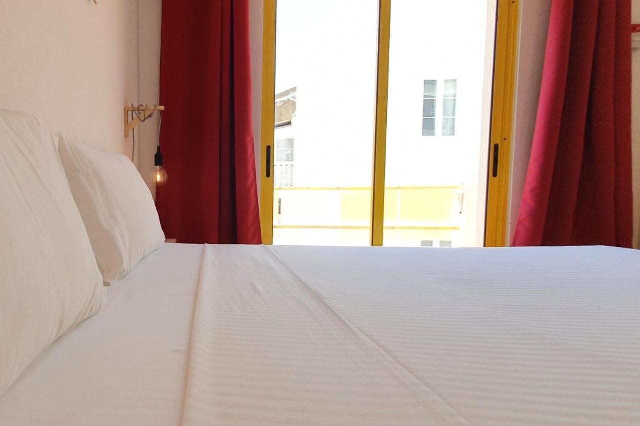 Lovelystay - Yellow Submarine House Lagos Ngoại thất bức ảnh